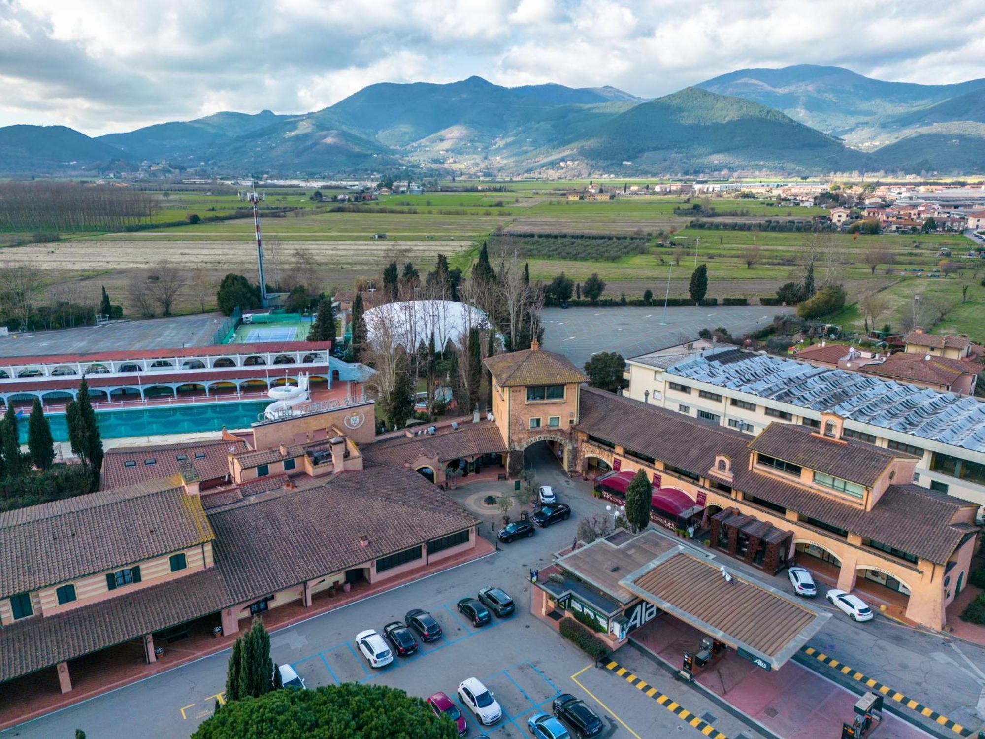 Hotel Boccaccio Calcinaia Extérieur photo